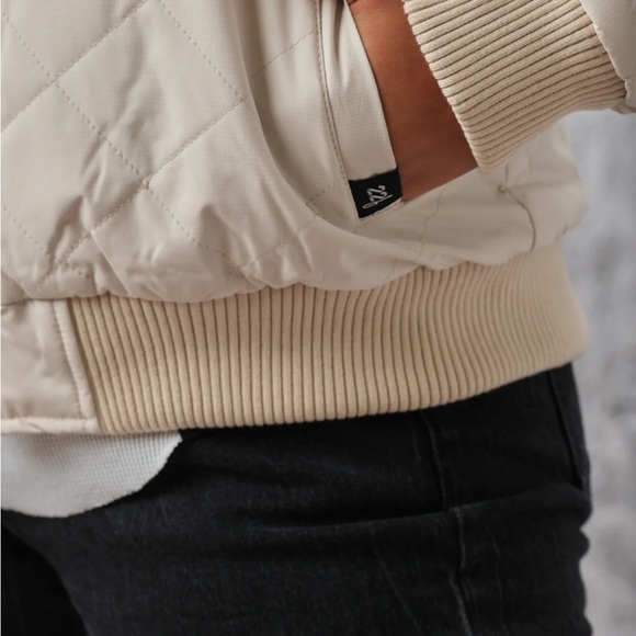 Ladies bomber jacket - Picture 8 of 8